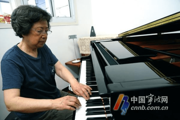莫奶奶.png