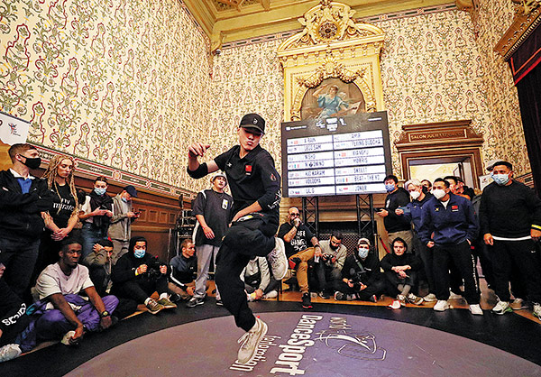 China's dancers get set for their big break