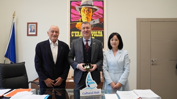 1767607042019074077.jpg fb92f332-c21e-4dd3-95d3-f30ff592dc29size_w_4240_h_2384.jpg