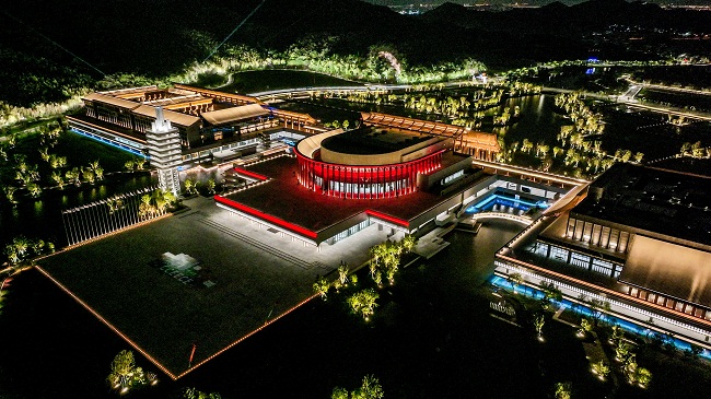 How do Ningbo's smart manufacturers take on the global market?