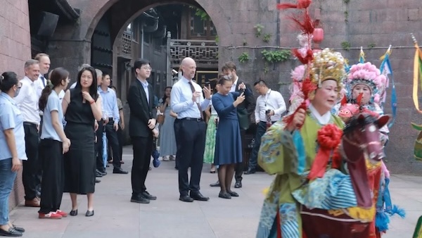 Norwegian ambassador visits historic fishing port in Ningbo