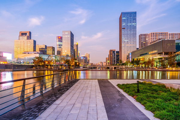 Foreign investment, trade highlighted in Government Work Report