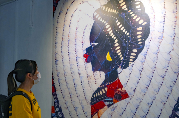 Butterfly wing painting exhibition underway in Ningbo