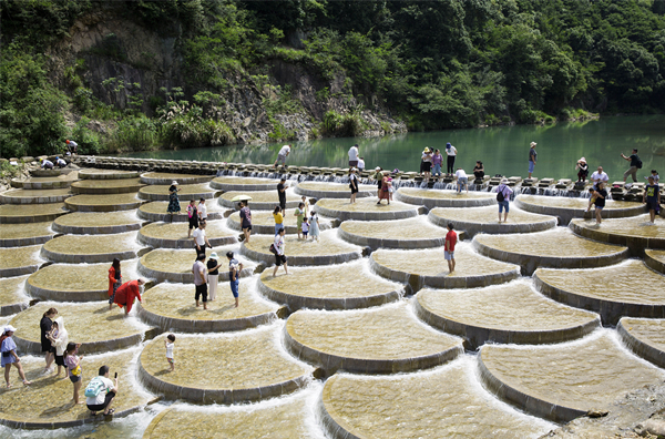 Environmental protection boosts rural tourism in Ningbo