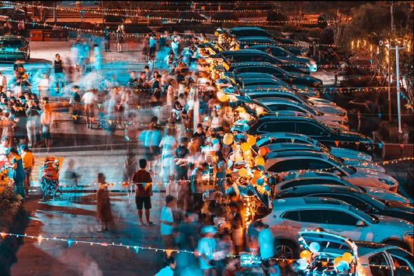 Car boot sale promotes harmony among neighbors in Ningbo
