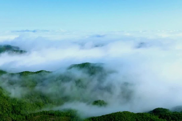 Morning mist reveals beauty of Longguan township