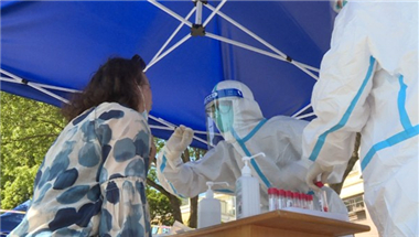 Australian doctor serves as volunteer in Ningbo