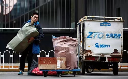 China's express delivery volume up 3.3% in Jan-May