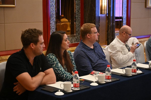 Expats learn about development of Ningbo