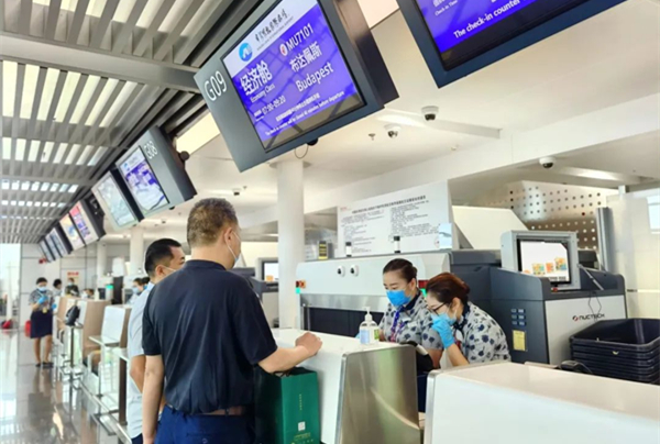 Chartered flights bolster foreign trade growth amid epidemic