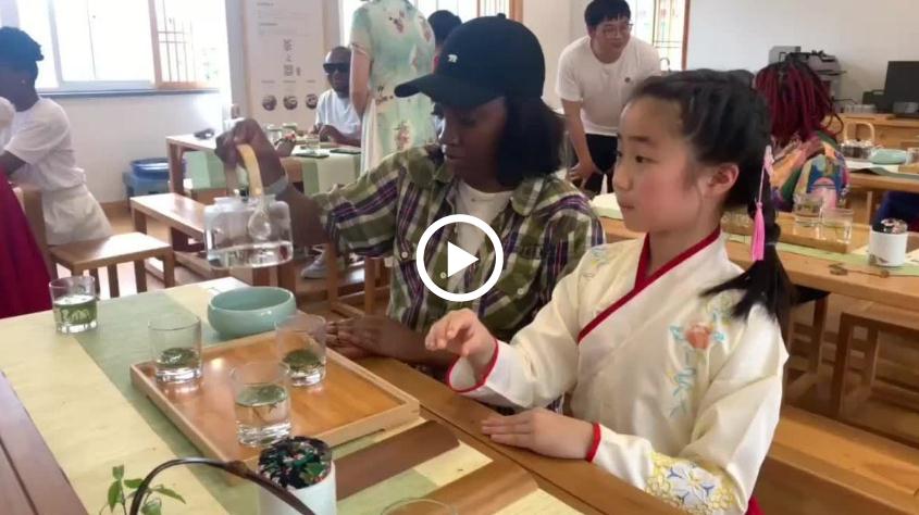 Tea culture wows expats in Ningbo