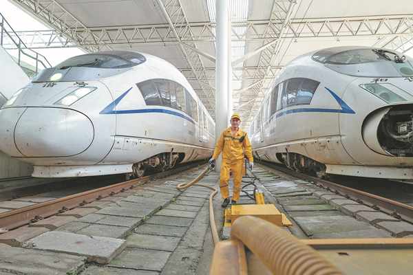 SOEs expand recruitment to shore up employment