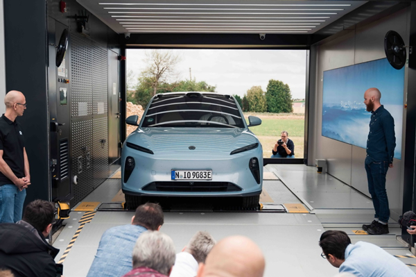 Chinese cars electrify world's roads