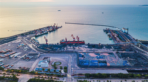 China's customs unveils new measures to boost processing trade