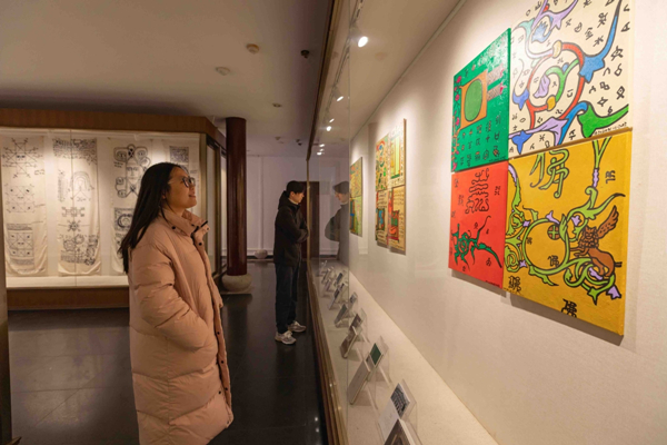 Ningbo duo exhibition features Chinese and Spanish art