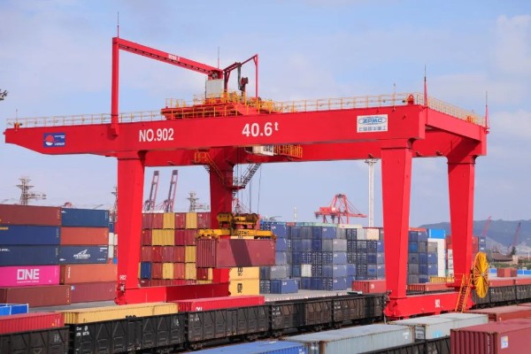 ​Ningbo's sea-rail transportation surges in Jan-Feb