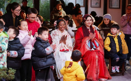 International community celebrates Lantern Festival in Ningbo