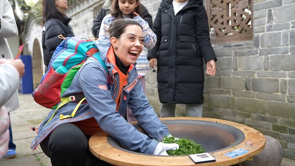 Exploring tea culture: A fusion of Chinese and intl perspectives in Ningbo