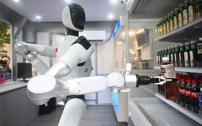 Service sector powers 61.8% of GDP growth