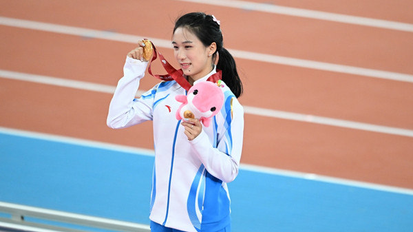 Ningbo sprinter Chen Yujie to carry Winter Olympics flame