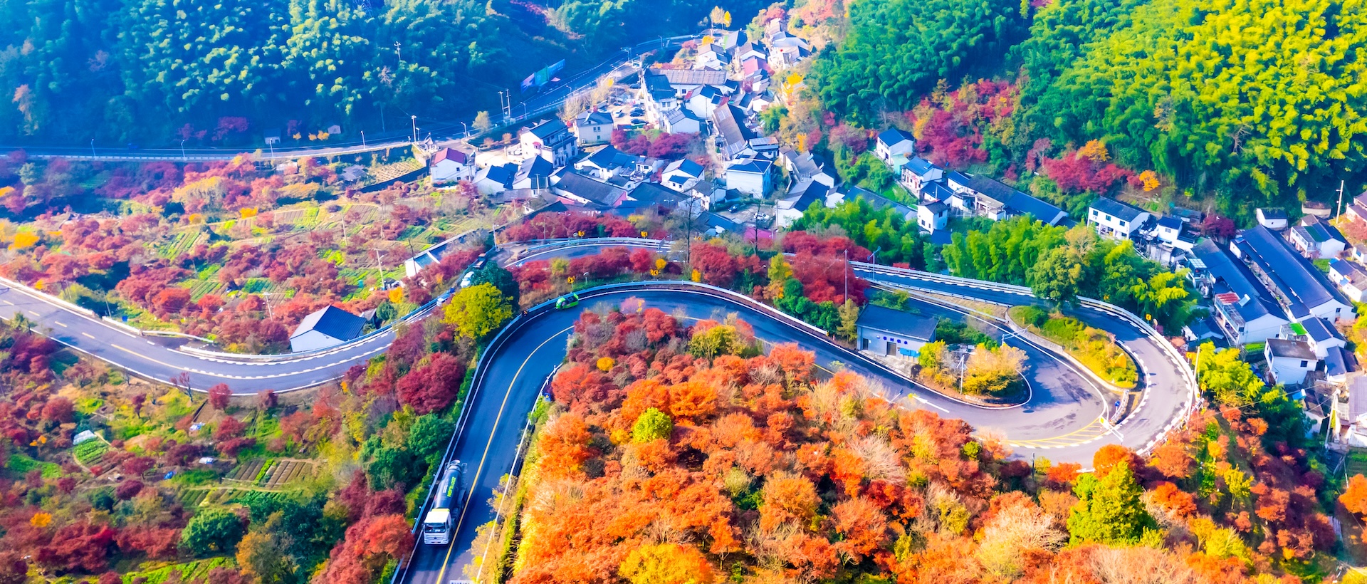 Siming Mountain welcomes peak autumn scenery