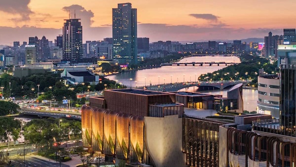 Three generations, one city: A family's bond with Ningbo