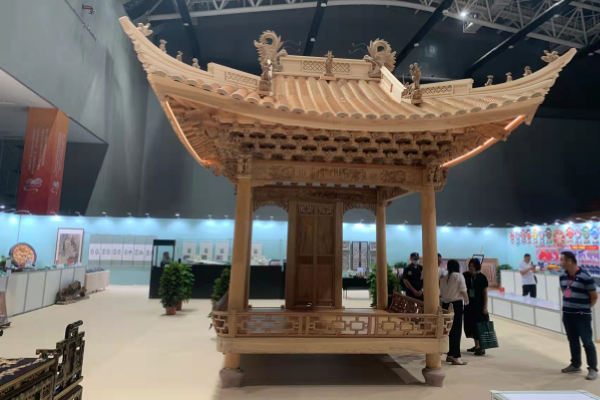 Ningbo artisan wins national folk art award