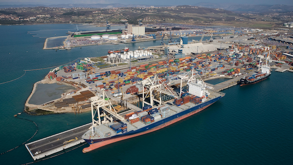 Ningbo and Koper – port cities bridging two regions